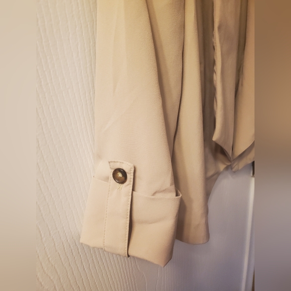 Cream blazer - Picture 3 of 7
